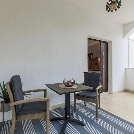 Cintya By Interhome Appartement