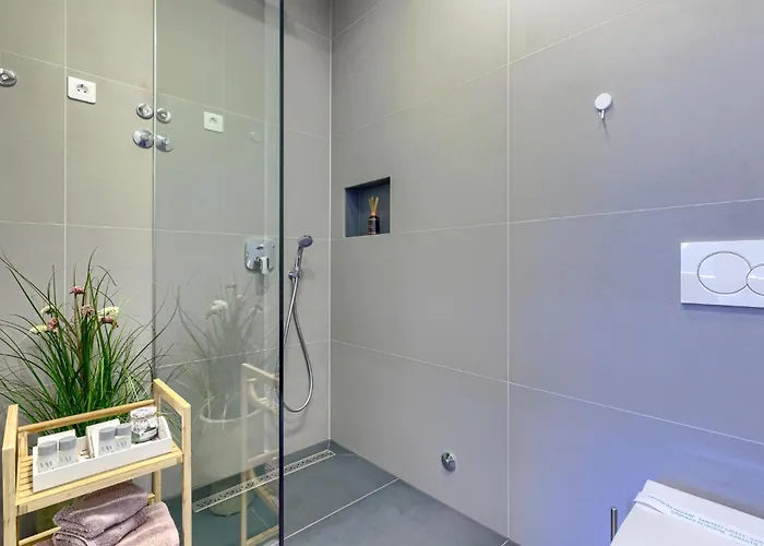 Cintya By Interhome * Poreč